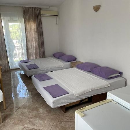 Apartments Neda Sutomore Exterior photo